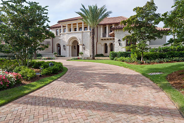 Best Driveway Paving Contractor  in Lindsay, TX